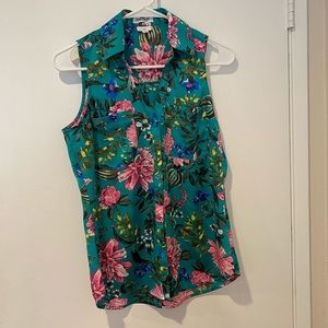 Express green sleeveless portofino blouse size XS